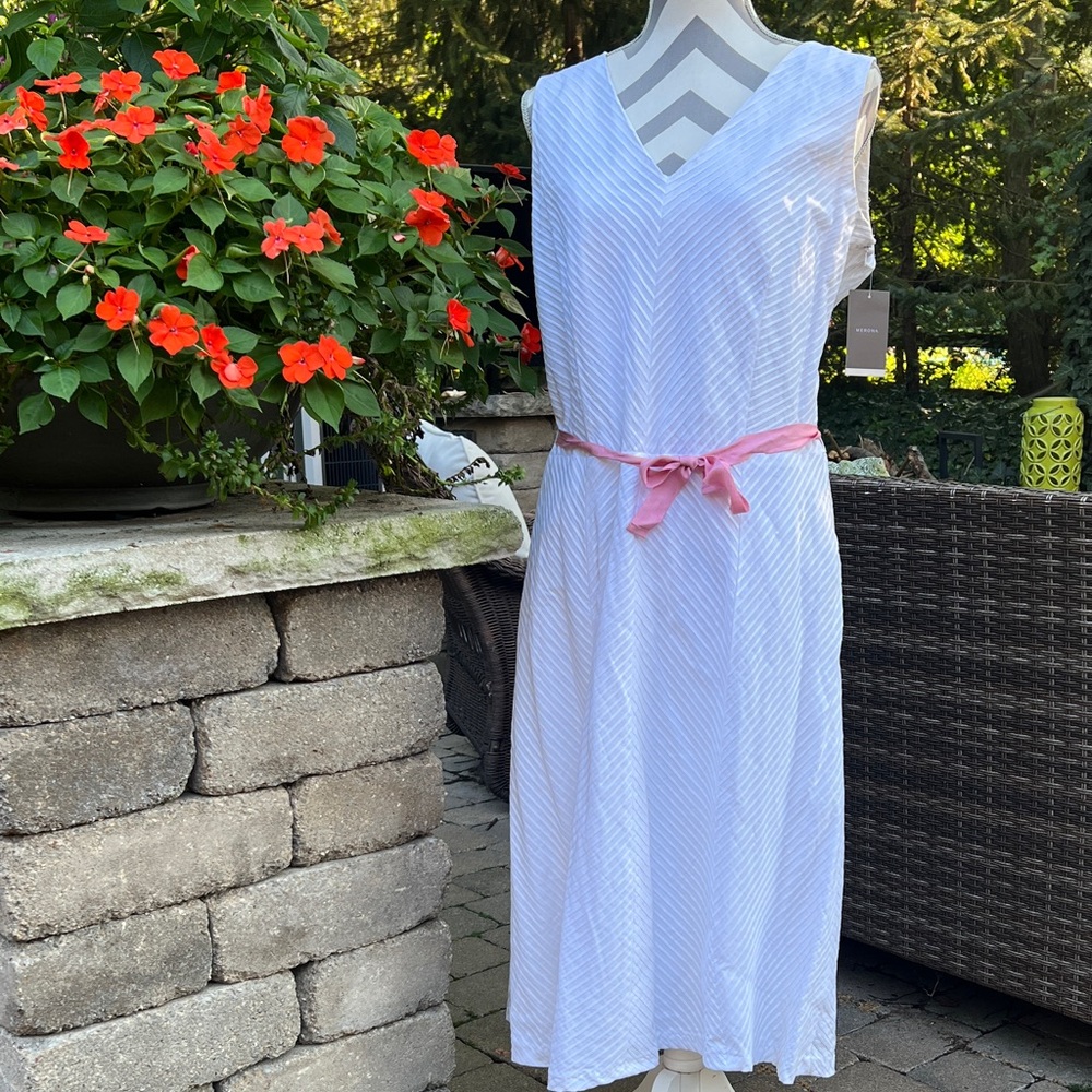New white cotton sleeveless dress
